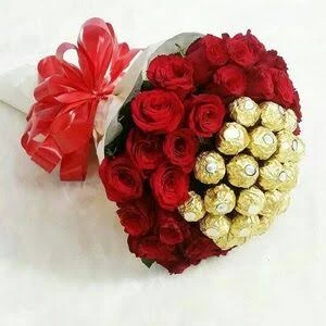 Send 16Pcs Frerro And Roses Bouqet