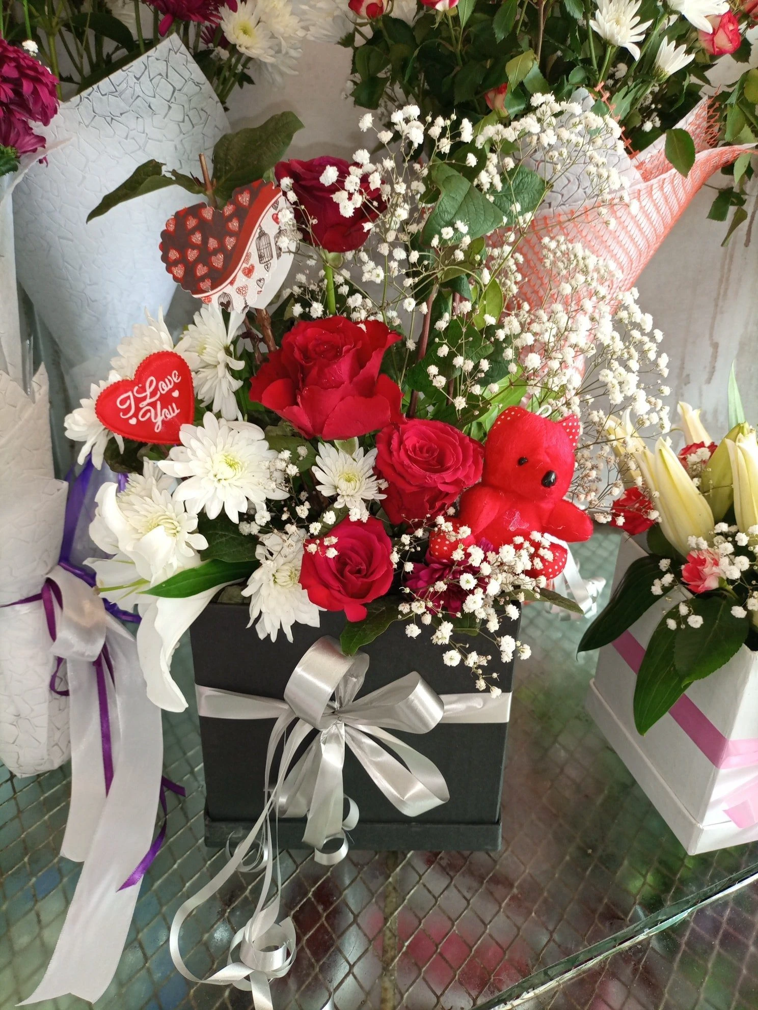 Beautifull Imported Flower Box Beautifull Imported Flower Box - Image 1