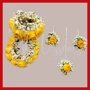 Yellow Roses And Gipso Jewelry Set