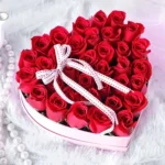 Send 20 red roses imported in heart box – Giftinday