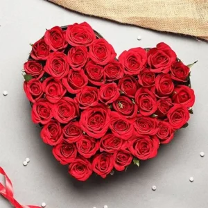 Send 36 Herat Shape Box With Roses