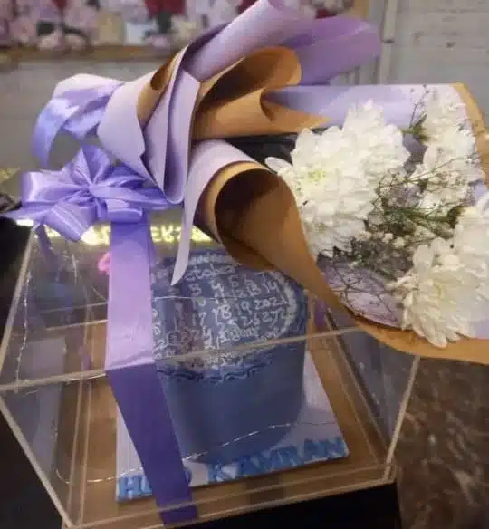 Send Acrylic Box Cake