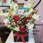 Send Elegence Arrangment In Box With Chocolate