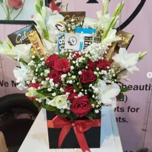 Send Elegence Arrangment In Box With Chocolate