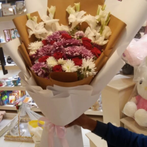 Send Glads With Roses Bouquet