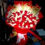 Royal 100 Mixed Roses Bouquet